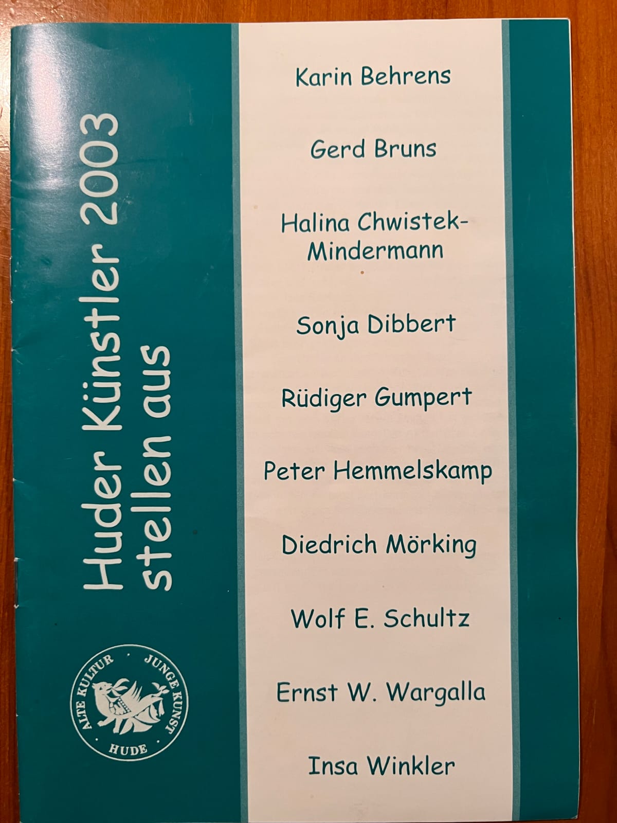 Titelseite des Katalogs „Huder Künstler 2003 stellen aus“ mit der Liste der beteiligten Künstler